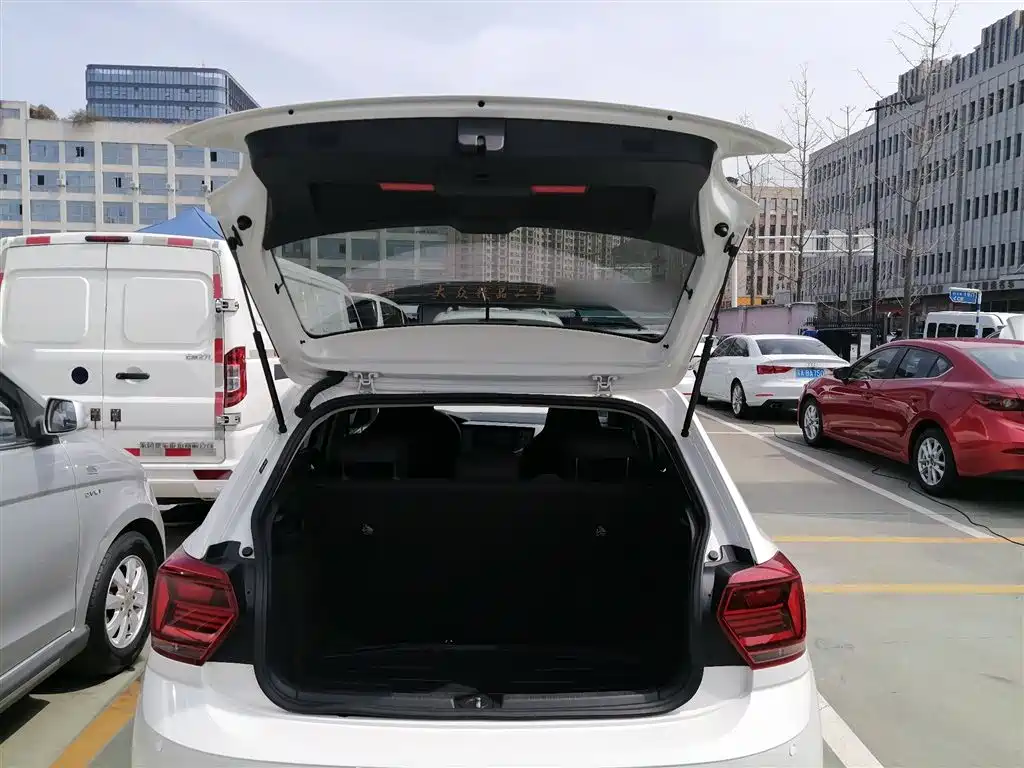 Polo 2019 Plus 1.5L Automatic Panoramic Enjoyment Edition купить на сайте DeffCars