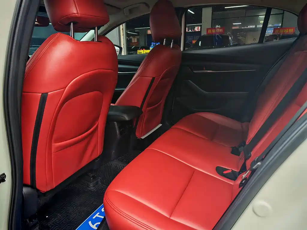 Mazda3 Angkesela 2020 1.5L automatic quality sunroof version купить на сайте DeffCars