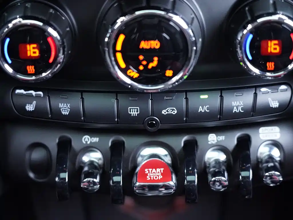 MINI 2019 2.0T COOPER S Racing Driver Five-Door Edition купить на сайте DeffCars