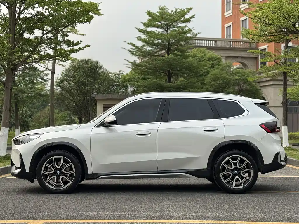 BMW X1 2024 sDrive25Li X Design Package купить на сайте DeffCars