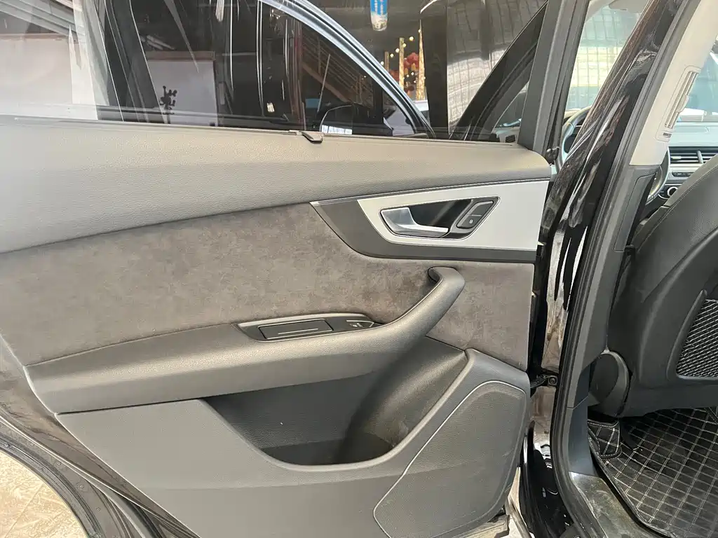 Audi Q7 2018 40 TFSI comfort type купить на сайте DeffCars