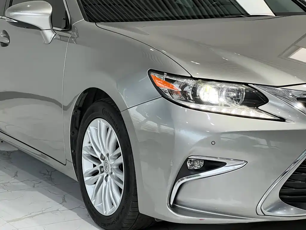 Lexus ES 2015 200 Elite Edition купить на сайте DeffCars