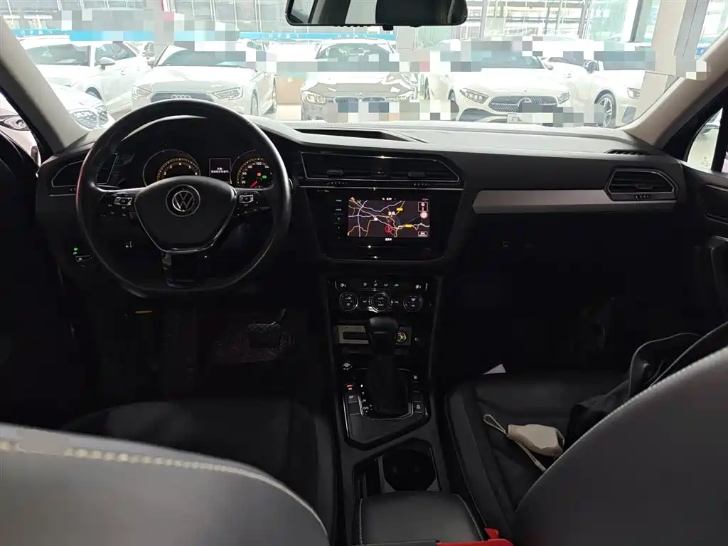 Tiguan L 2021 330TSI automatic two-wheel drive smart version купить на сайте DeffCars