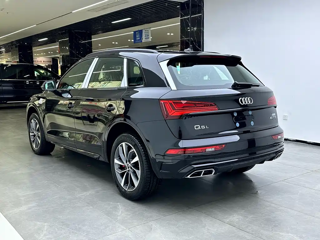 Audi Q5L 2024 40 TFSI luxury and dynamic model купить на сайте DeffCars