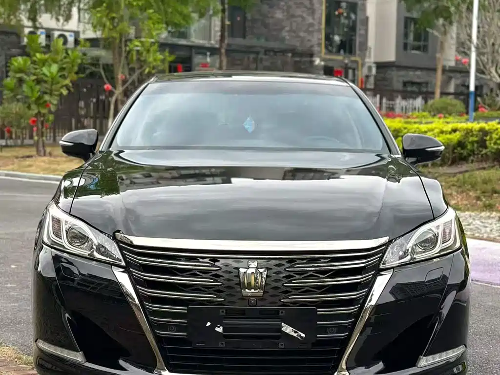 Crown 2018 2.0T Sports Edition купить на сайте DeffCars