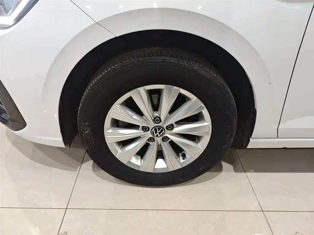 Lavida 2023 Xinrui 1.5L Automatic Xinyi Edition купить на сайте DeffCars