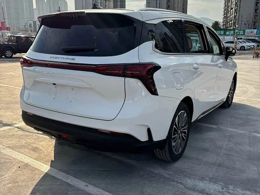 Fengxing Yacht 2022 1.5T DCT Wave Chasing Edition купить на сайте DeffCars