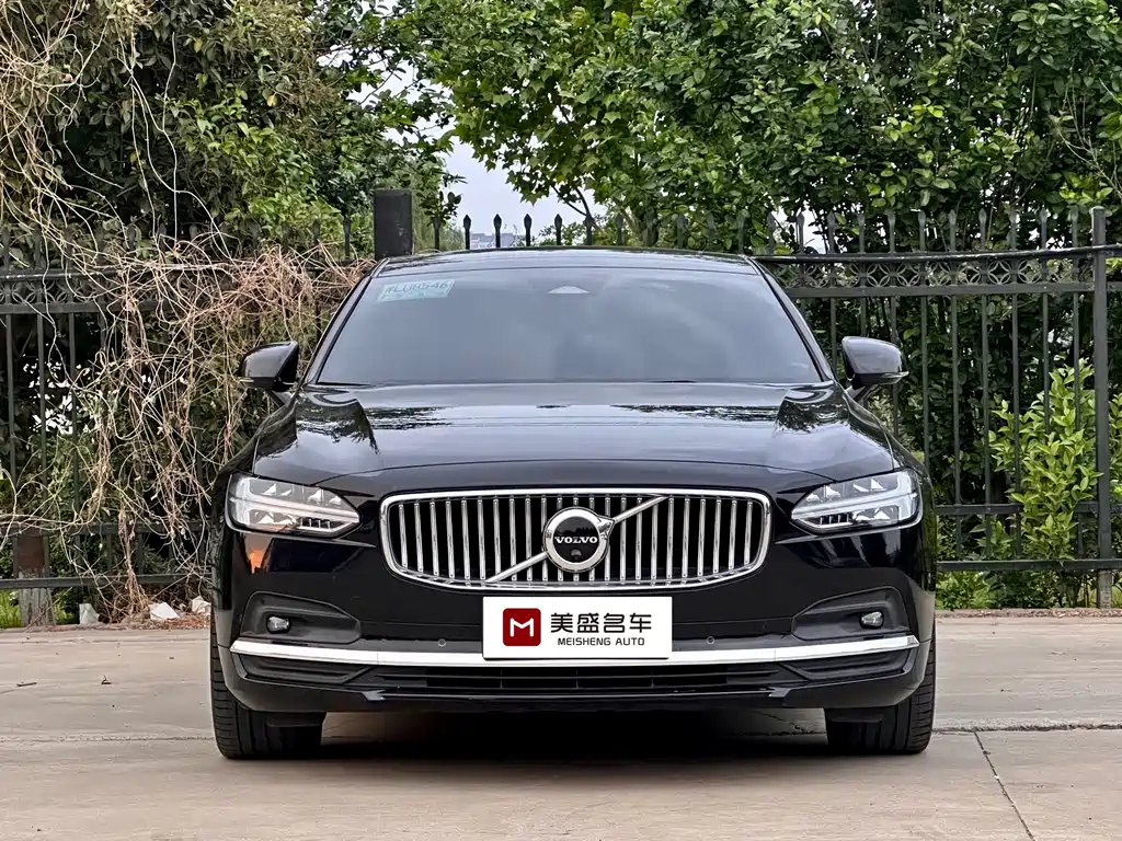 Volvo S90 2022 B5 Zhiya Luxury Edition купить на сайте DeffCars
