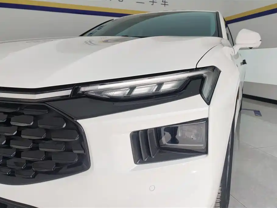Mondeo 2023 EcoBoost 180 Luxury купить на сайте DeffCars