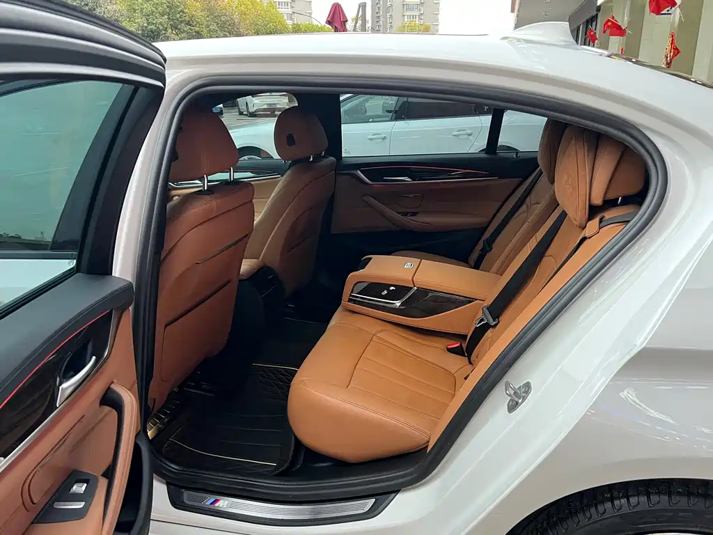 BMW 5 Series 2020 530Li Leading M Sports Package купить на сайте DeffCars