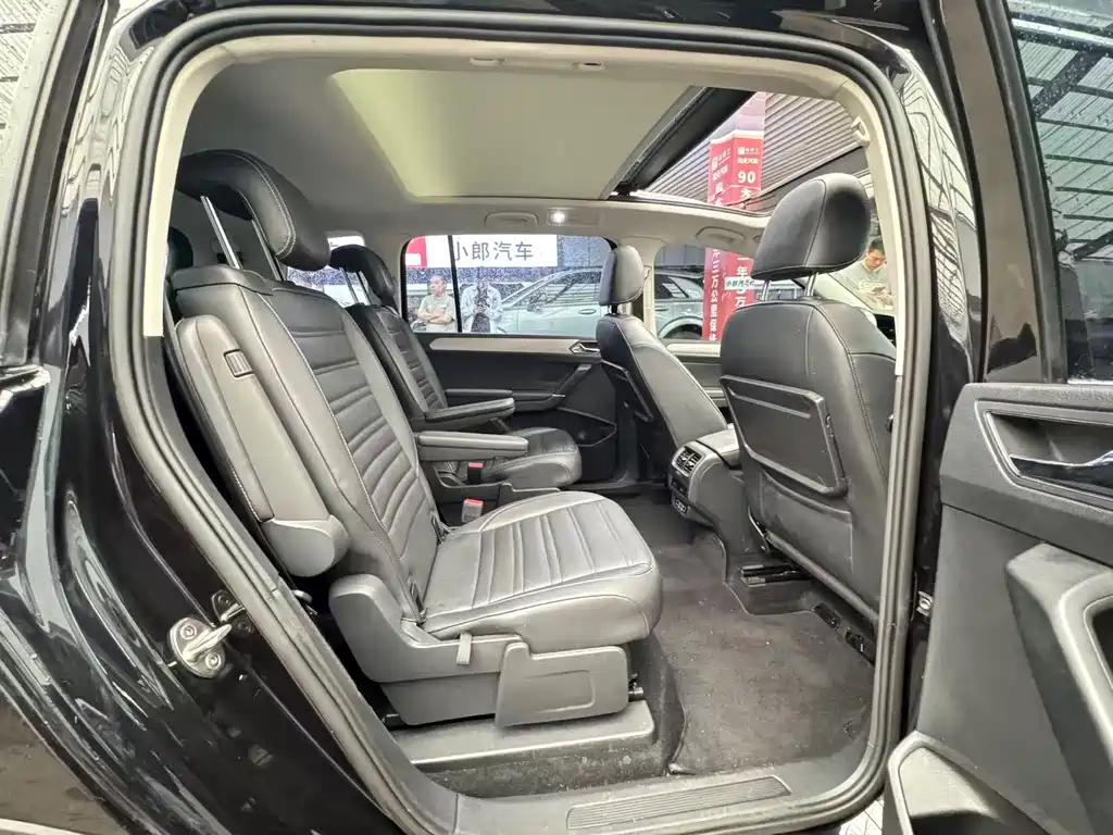 Touran 2018 Touran L 280TSI DSG Expansion Deluxe Edition 6 seats National V купить на сайте DeffCars