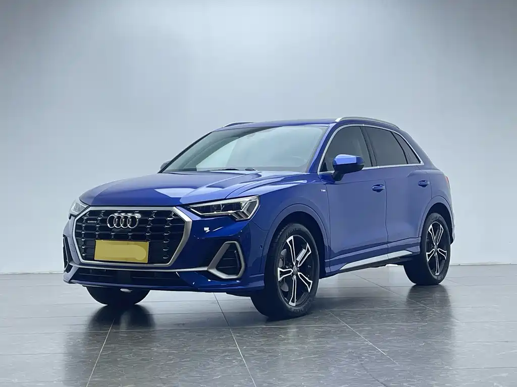 Audi Q3 2021 45 TFSI quattro fashionable and dynamic купить на сайте DeffCars