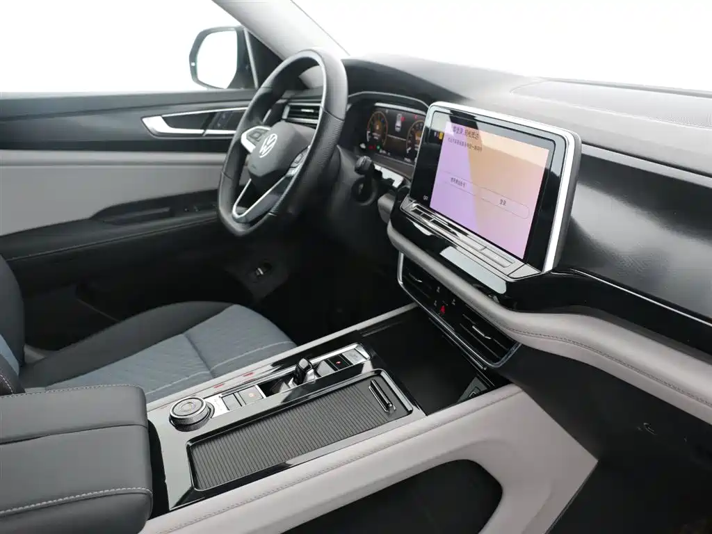 Touron 2022 380TSI four-wheel drive luxury version купить на сайте DeffCars