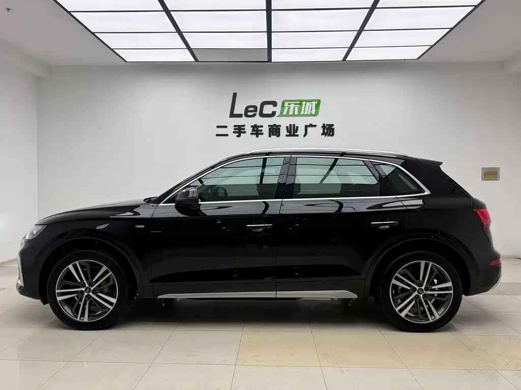 Audi Q5L 2022 40T luxury and dynamic model купить на сайте DeffCars