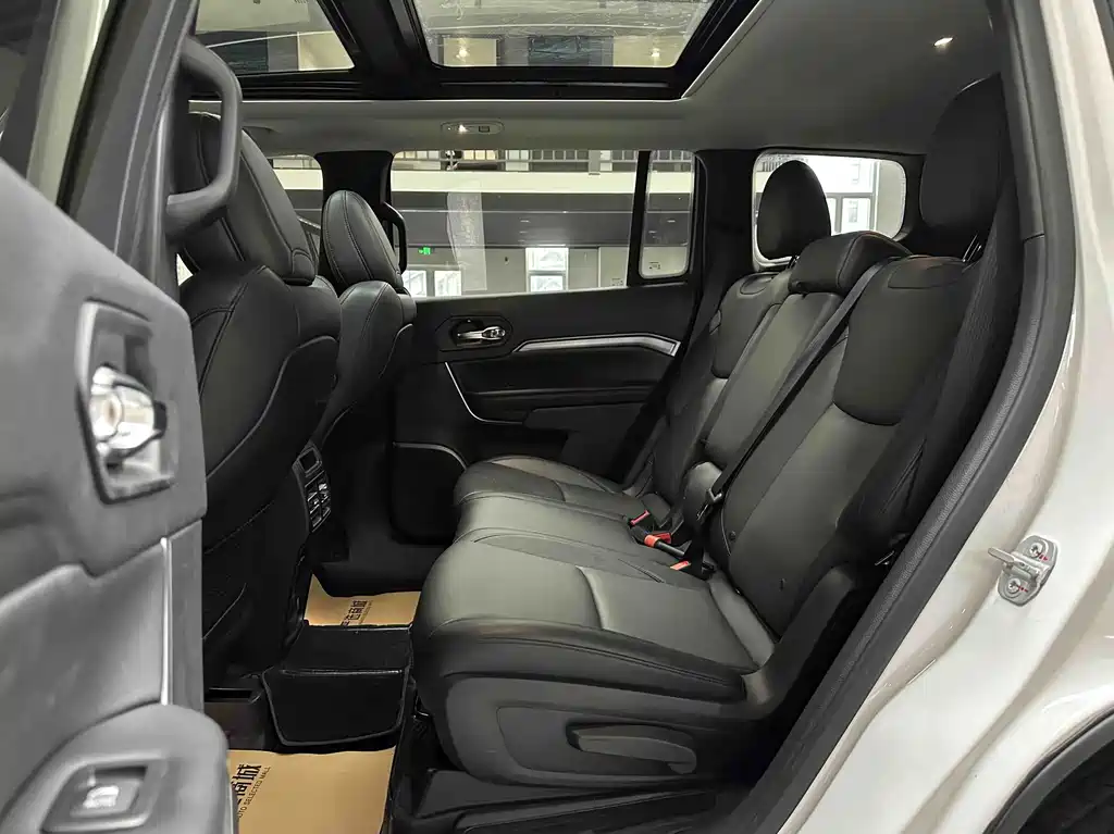 Grand Commander 2020 2.0T two-wheel drive leading version купить на сайте DeffCars