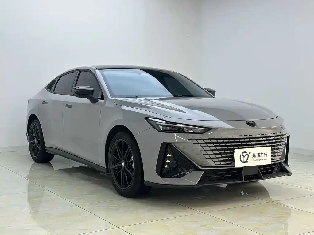 Changan UNI-V 2023 1.5T premium model купить на сайте DeffCars