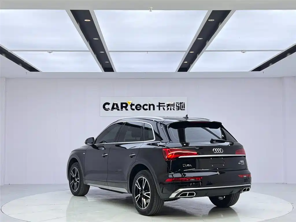 Audi Q5L 2024 40 TFSI Fashionable and Dynamic купить на сайте DeffCars