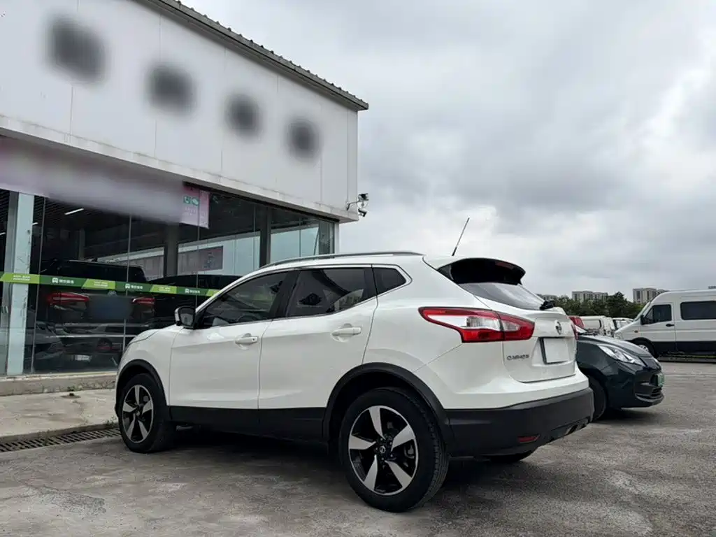 Qashqai 2017 2.0L CVT Deluxe Edition National V купить на сайте DeffCars