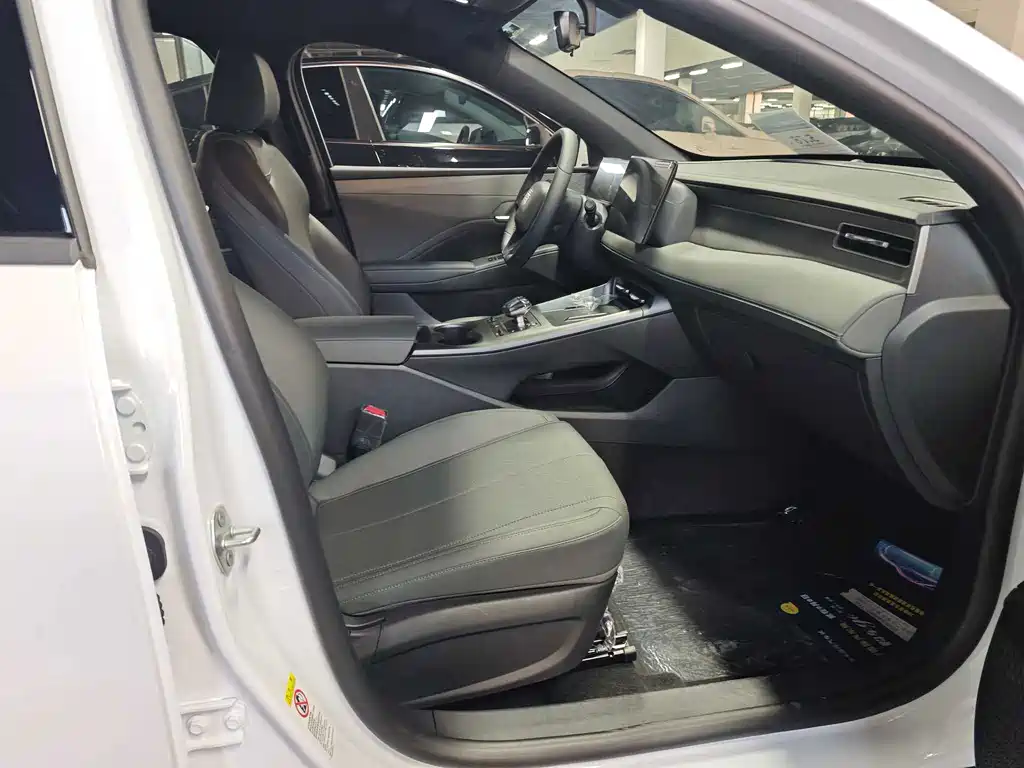 Qin PLUS 2025 DM-i smart driving version 55KM leading model купить на сайте DeffCars