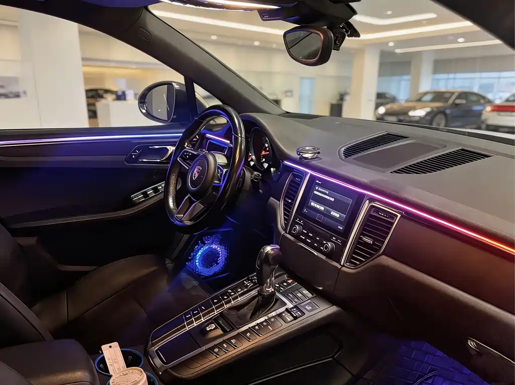 Macan 2017 Macan 2.0T купить на сайте DeffCars