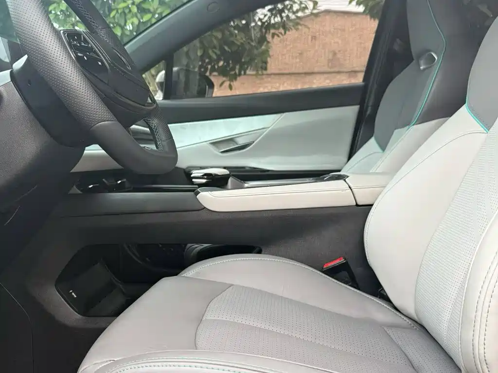 Changan UNI-T 2023 second generation 1.5T premium model купить на сайте DeffCars