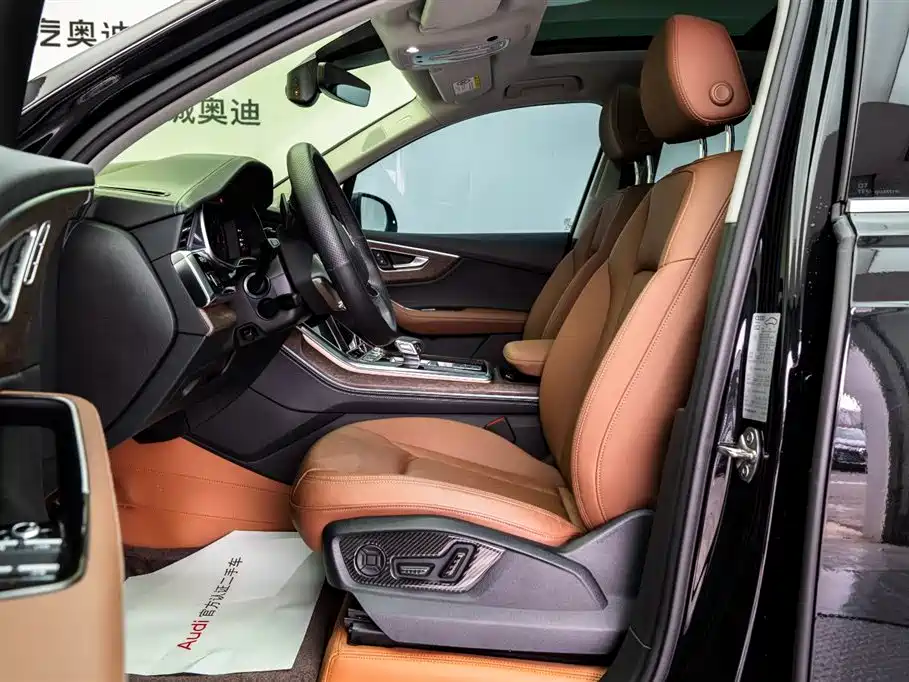 Audi Q7 2025 55 TFSI quattro S line sports купить на сайте DeffCars