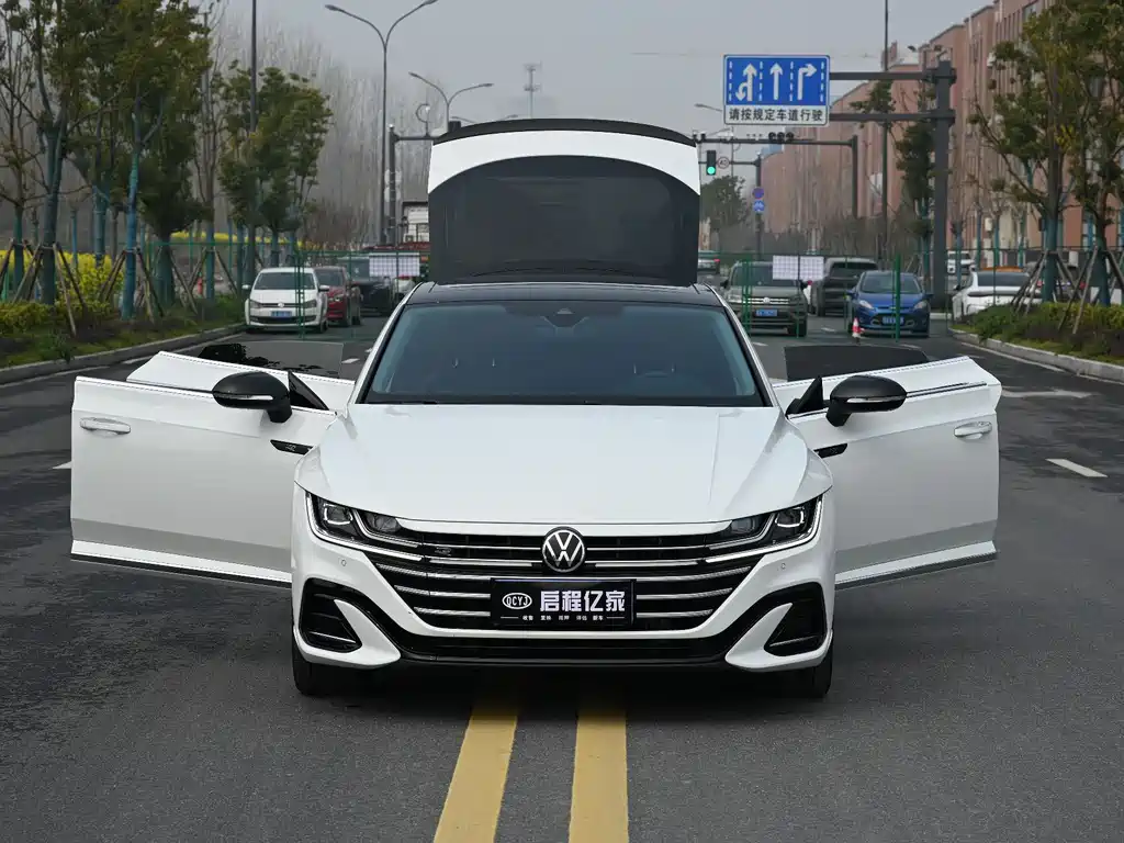 FAW-Volkswagen CC 2023 380TSI eye-catching version купить на сайте DeffCars