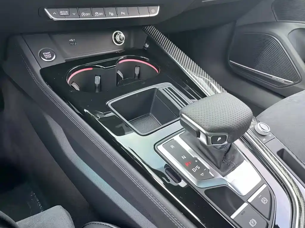 Audi A4L 2025 model 2 million Yuexiang version 45 TFSI quattro premium dynamic model купить на сайте DeffCars