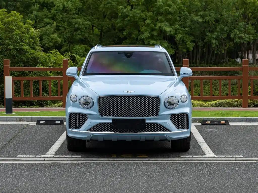 Bentayga 2022 4.0T V8 купить на сайте DeffCars