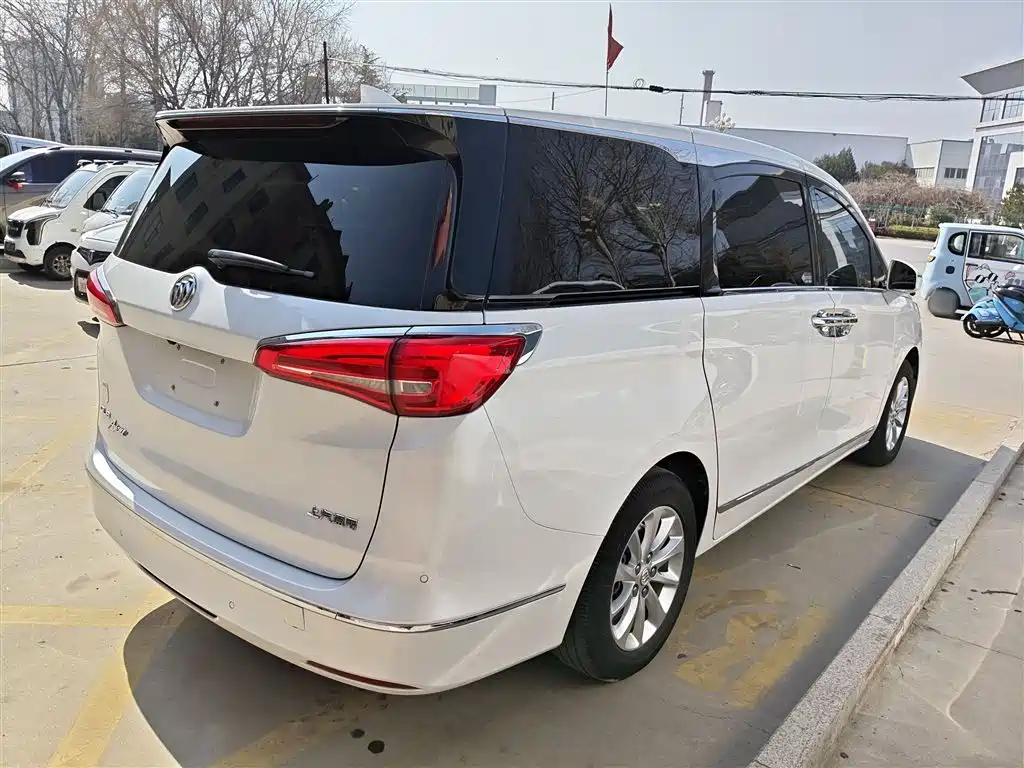 Buick GL8 2018 ES 28T Comfort Type National VI купить на сайте DeffCars