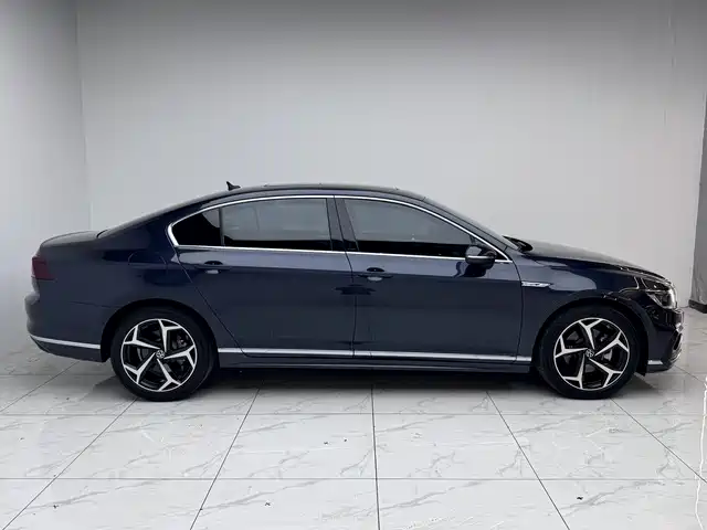 Magotan 2023 2 million commemorative edition 330TSI DSG leading model купить на сайте DeffCars