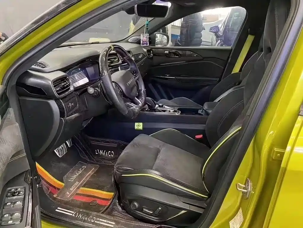 Lynk & Co 03 2019 03+ 2.0TD Automatic Wind Control Edition купить на сайте DeffCars