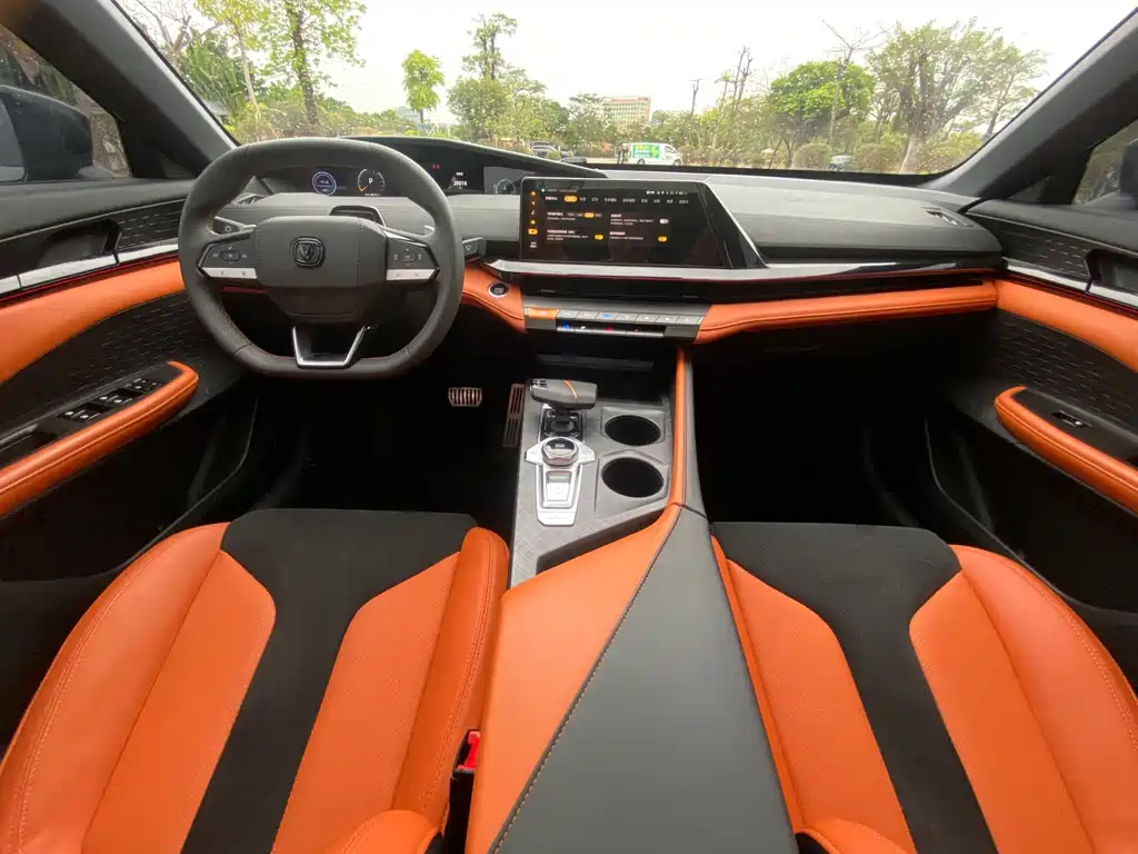 Changan UNI-V 2023 1.5T sports version купить на сайте DeffCars