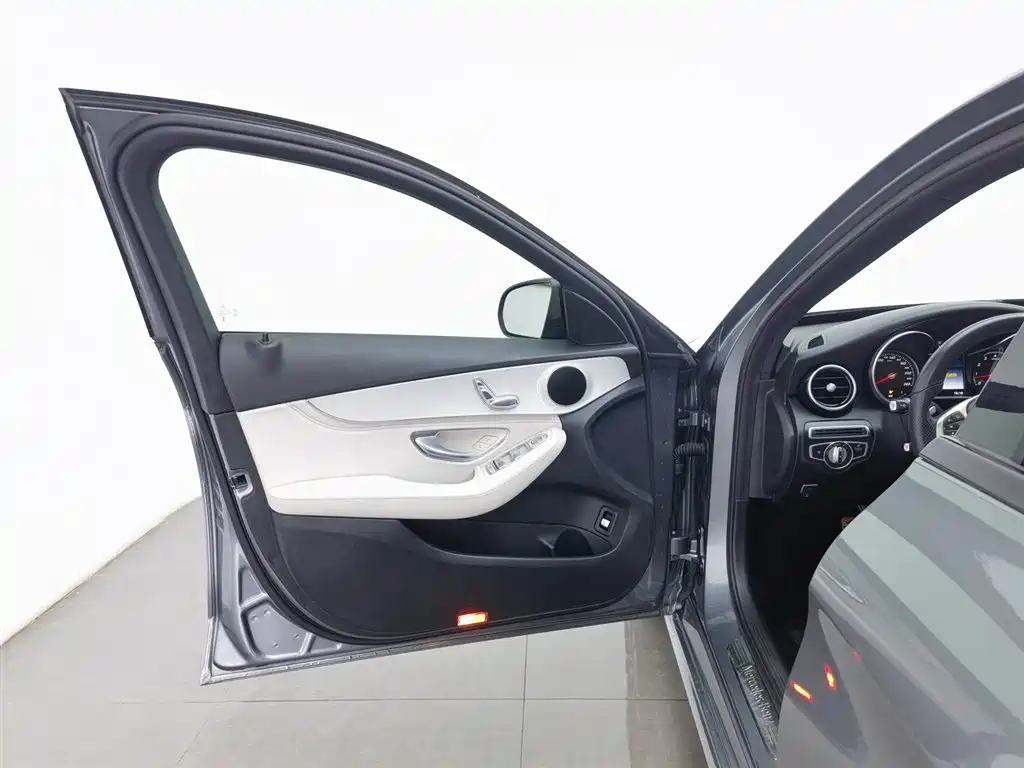Mercedes-Benz C-Class 2017 facelift C 200 sports version купить на сайте DeffCars