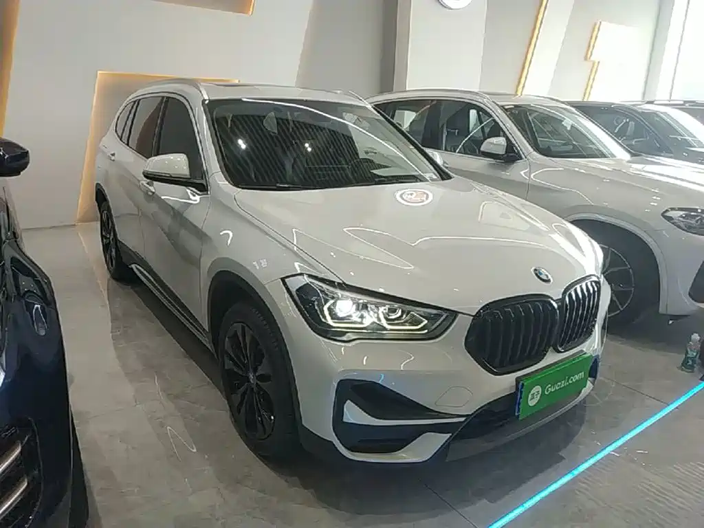 BMW X1 2021 facelift sDrive20Li fashionable model купить на сайте DeffCars