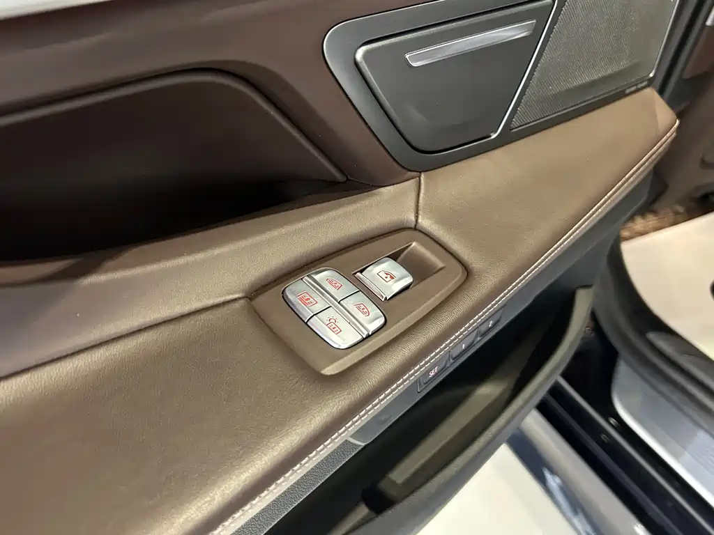 BMW 7 Series 2021 730Li M Sports Package купить на сайте DeffCars