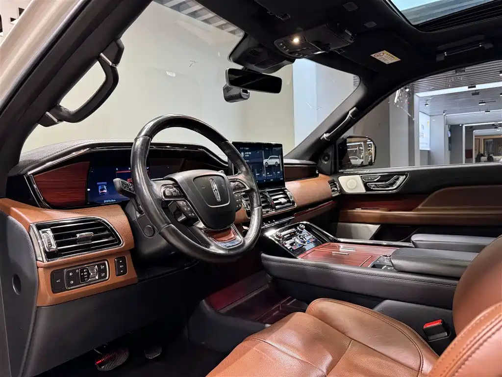 Navigator 2022 3.5T Honor Edition купить на сайте DeffCars