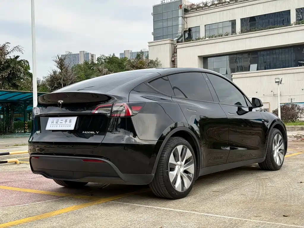 Model Y 2022 facelift rear-wheel drive version купить на сайте DeffCars