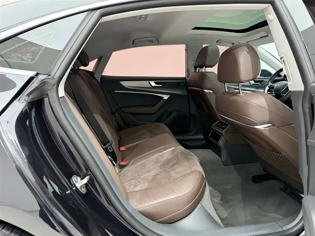 Audi A7L 2022 45 TFSI S-line Dream Future Edition купить на сайте DeffCars