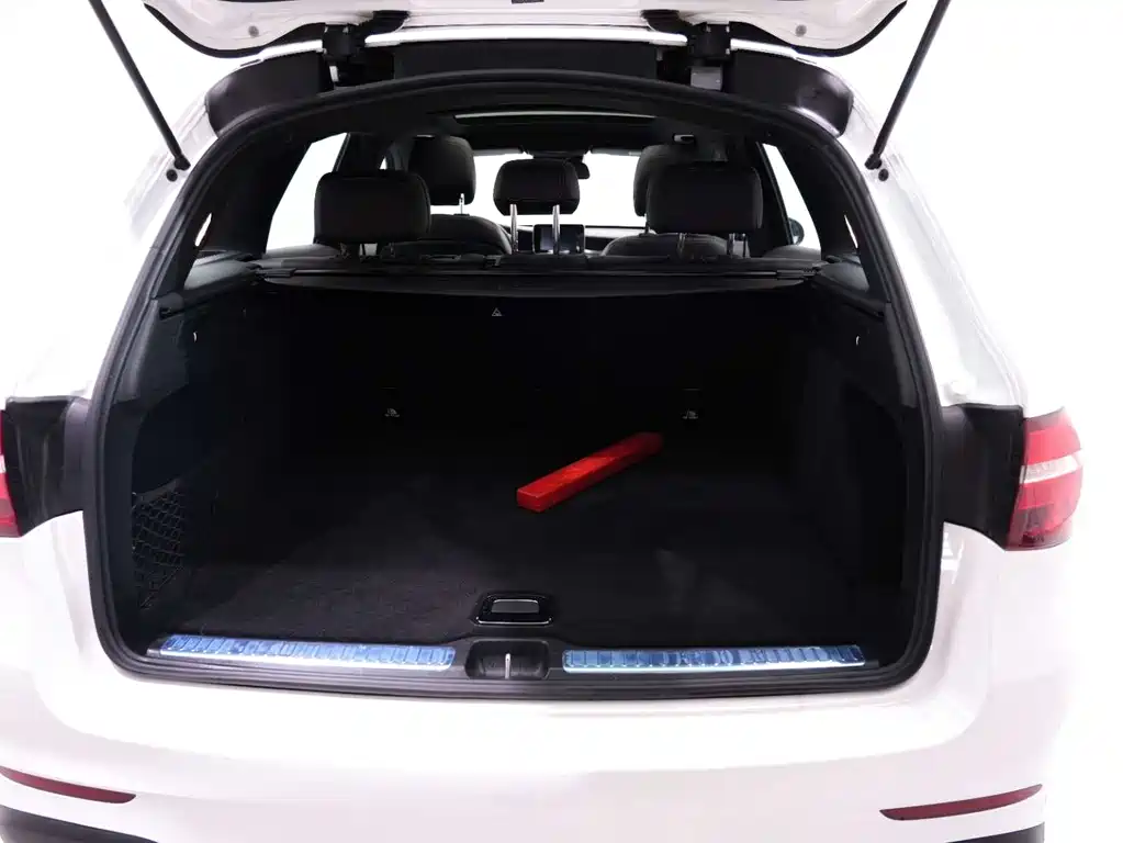 Mercedes-Benz GLC 2018 facelift GLC 260 4MATIC luxury model купить на сайте DeffCars