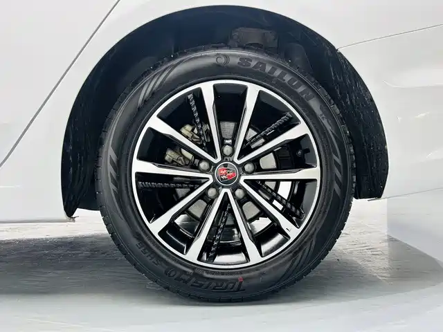Roewe i5 2020 1.5L automatic 4G Internet leading flagship version купить на сайте DeffCars