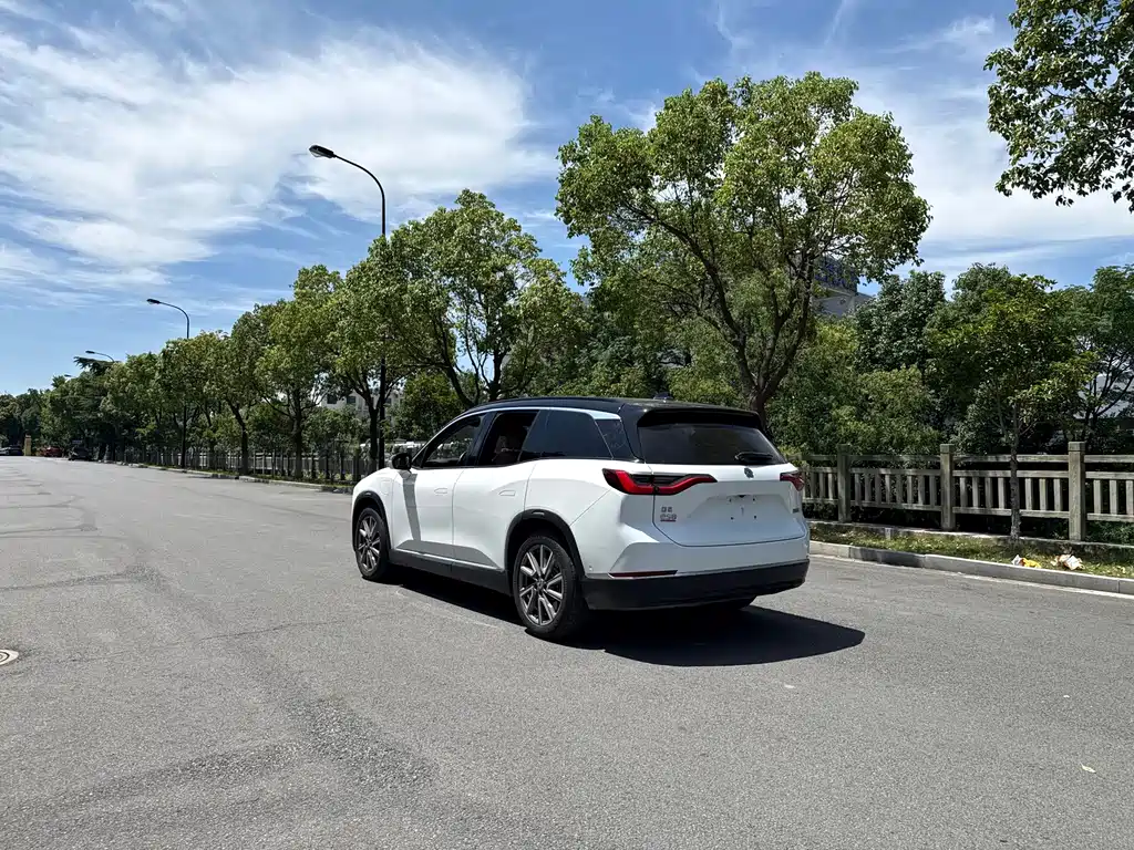 NIO ES8 2020款 415KM 六座版 купить на сайте DeffCars