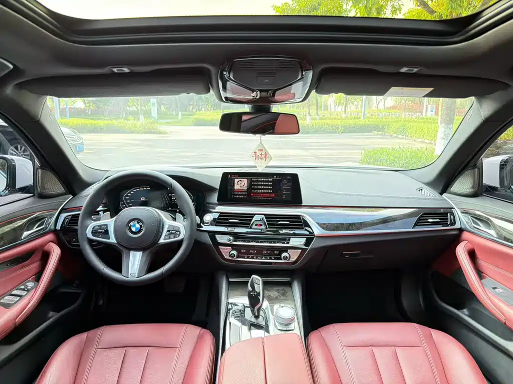 BMW 5 Series 2020 530Li Leading M Sports Package купить на сайте DeffCars