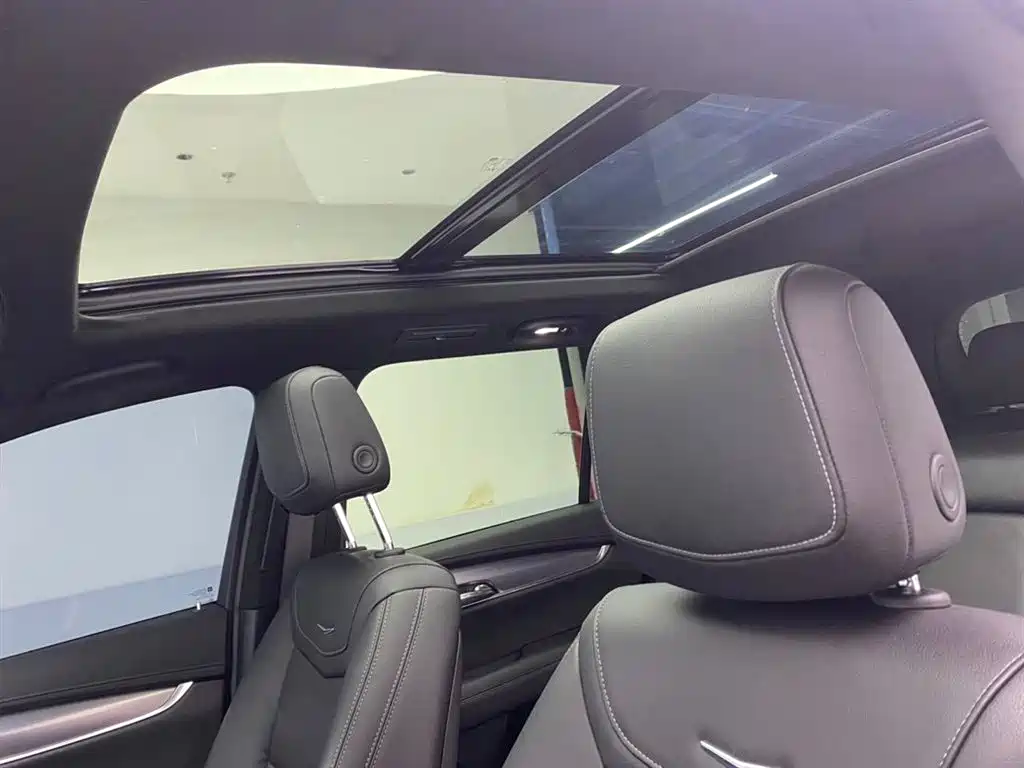Cadillac XT6 2021 2.0T seven-seat four-wheel drive stylish model купить на сайте DeffCars