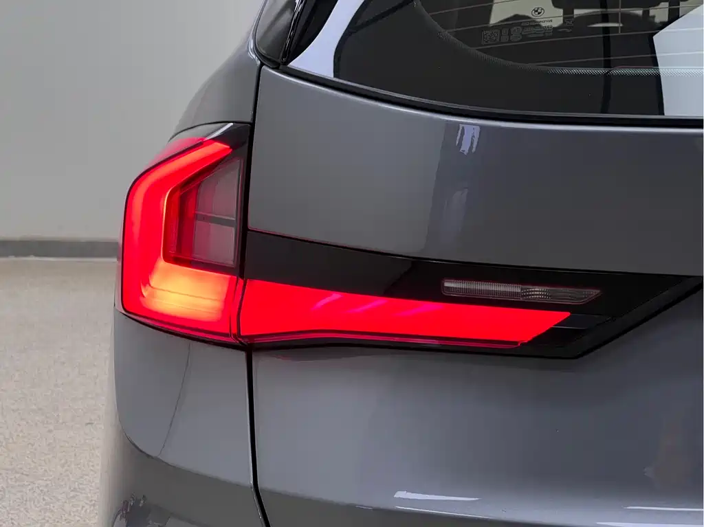 BMW X1 2023 sDrive25Li X Design Package купить на сайте DeffCars
