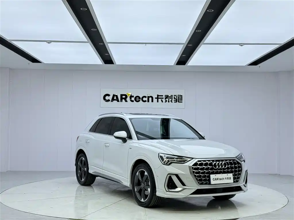 Audi Q3 2024 35 TFSI Fashionable and Dynamic купить на сайте DeffCars
