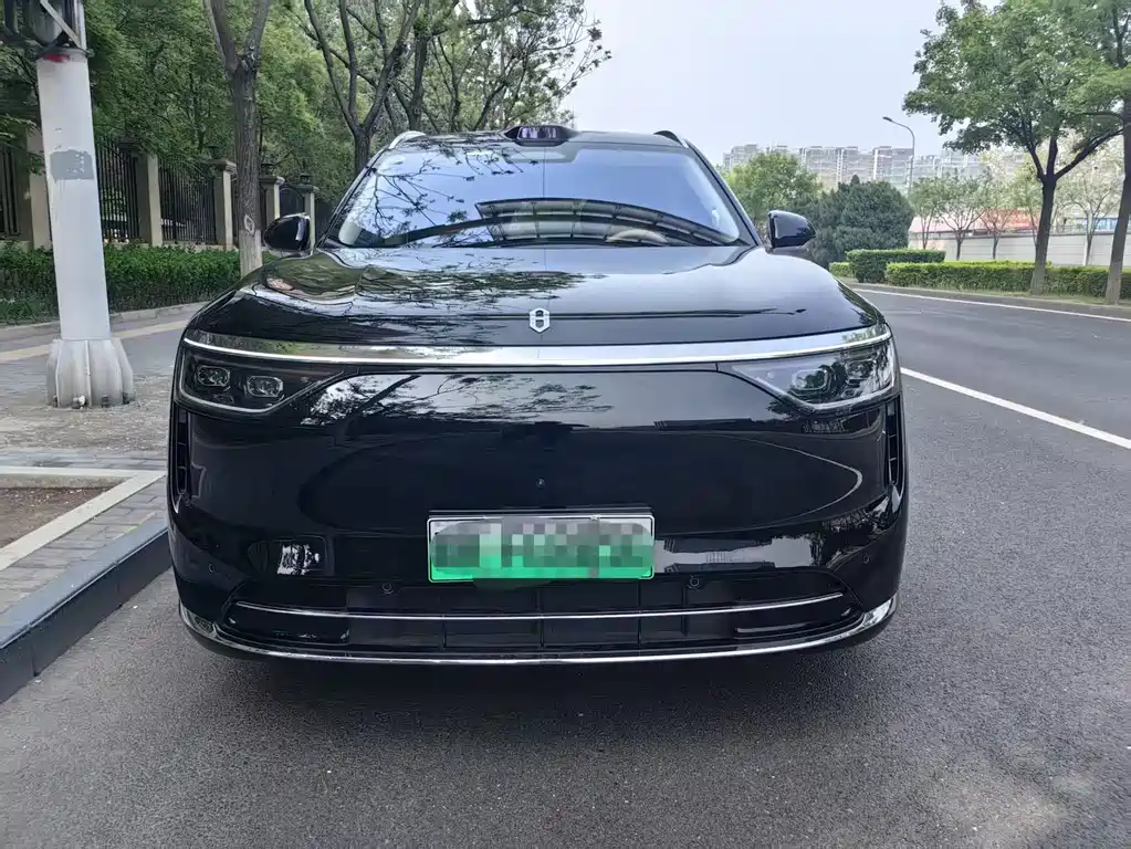 Wenjie M8 2025 extended range Ultra version 53.4kWh 6-seat version 192-line lidar) купить на сайте DeffCars