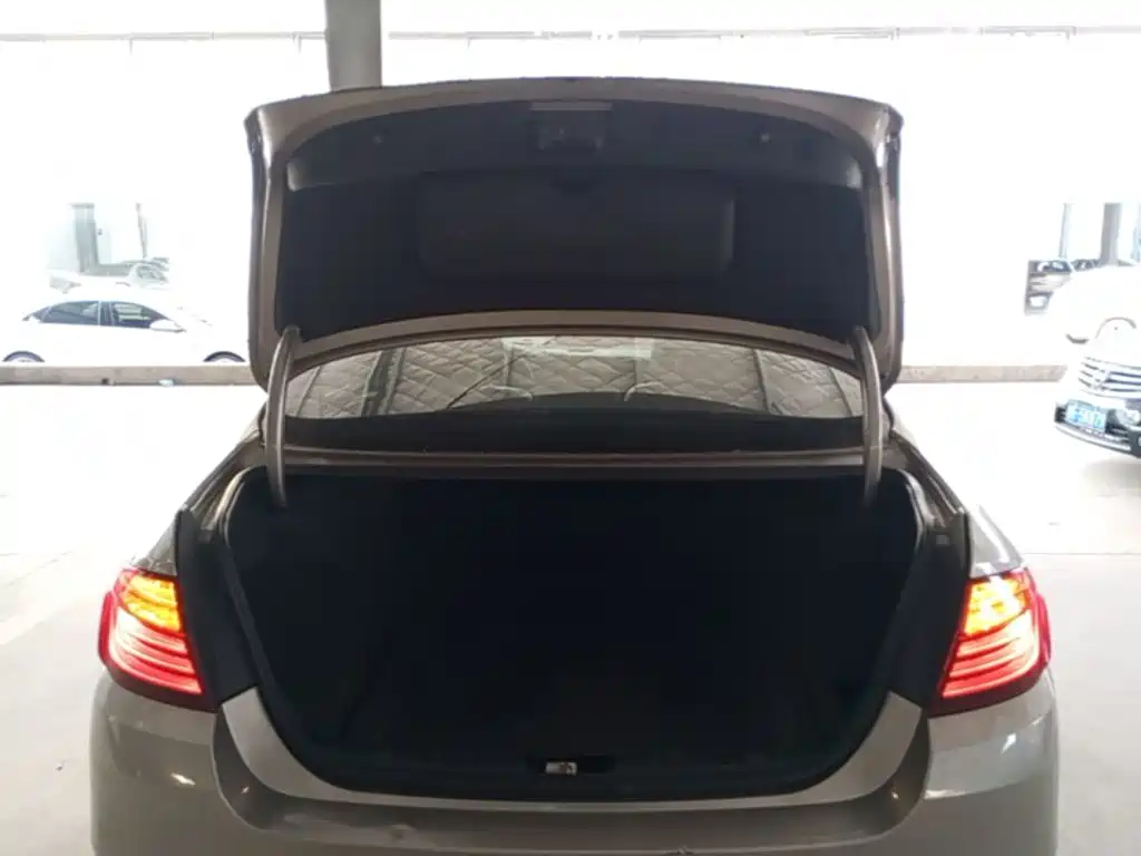 BMW 5 Series Imported 2015 520i Elegant купить на сайте DeffCars