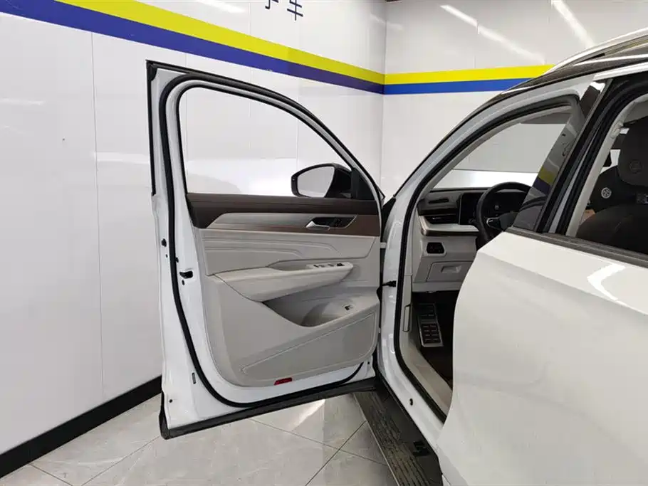 Lanxun 2023 380TSI four-wheel drive R-Line cruise version купить на сайте DeffCars