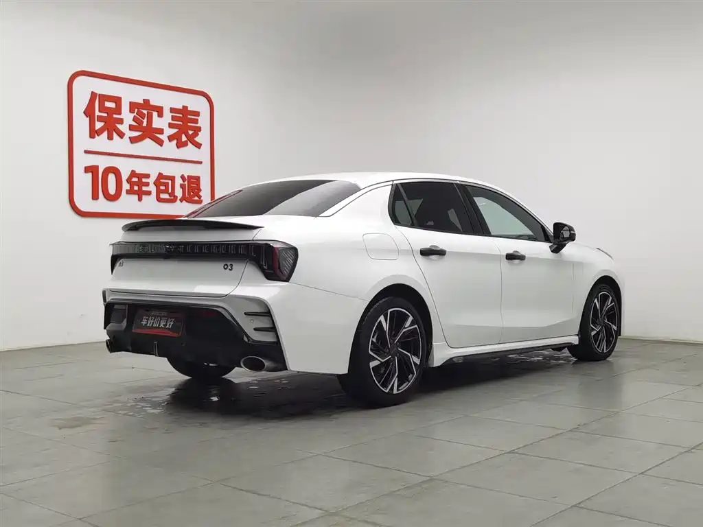 Lynk & Co 03 2023 1.5TD DCT Pro купить на сайте DeffCars